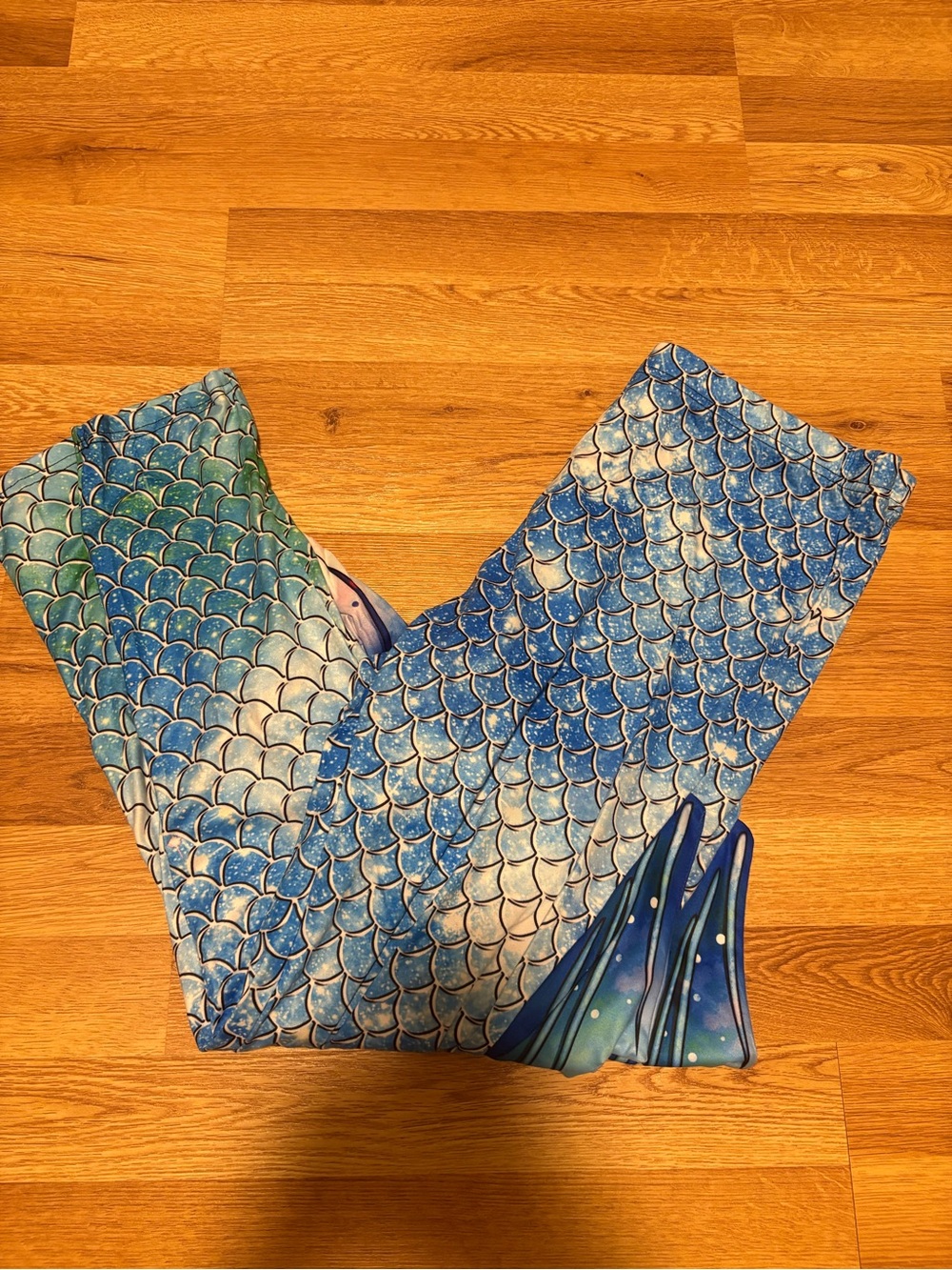 Blue Mermaid Scale Print Leggings - Women
